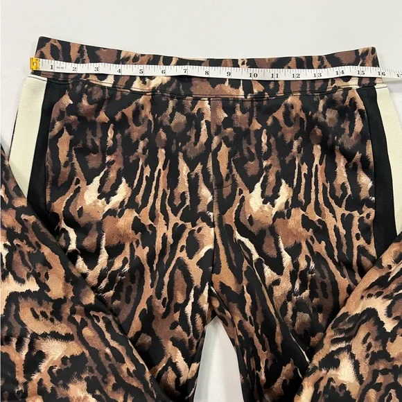 Pam & Gela Animal Print Leggings - Picture 9 of 10